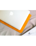 Obal na MacBook 13 // ANKER (Brown)